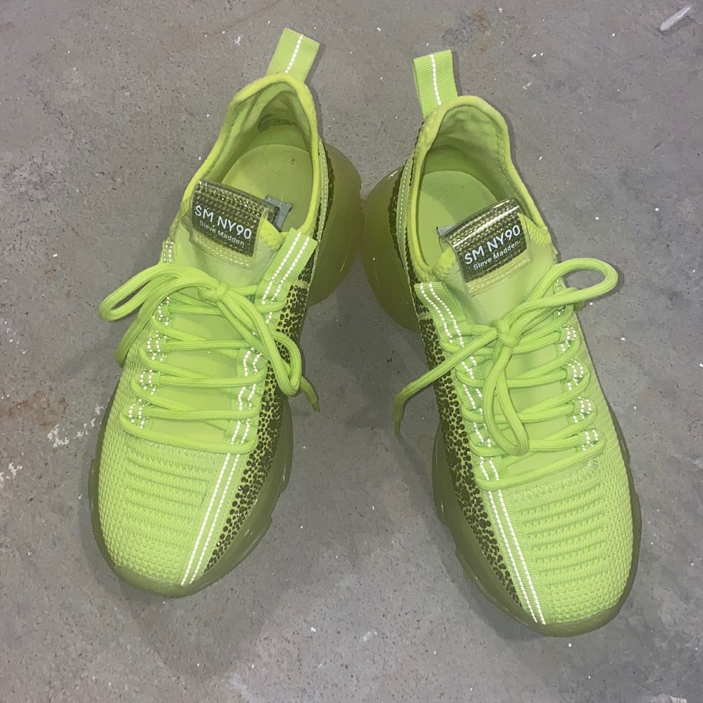 Steve Madden “Maxima” lime 💚